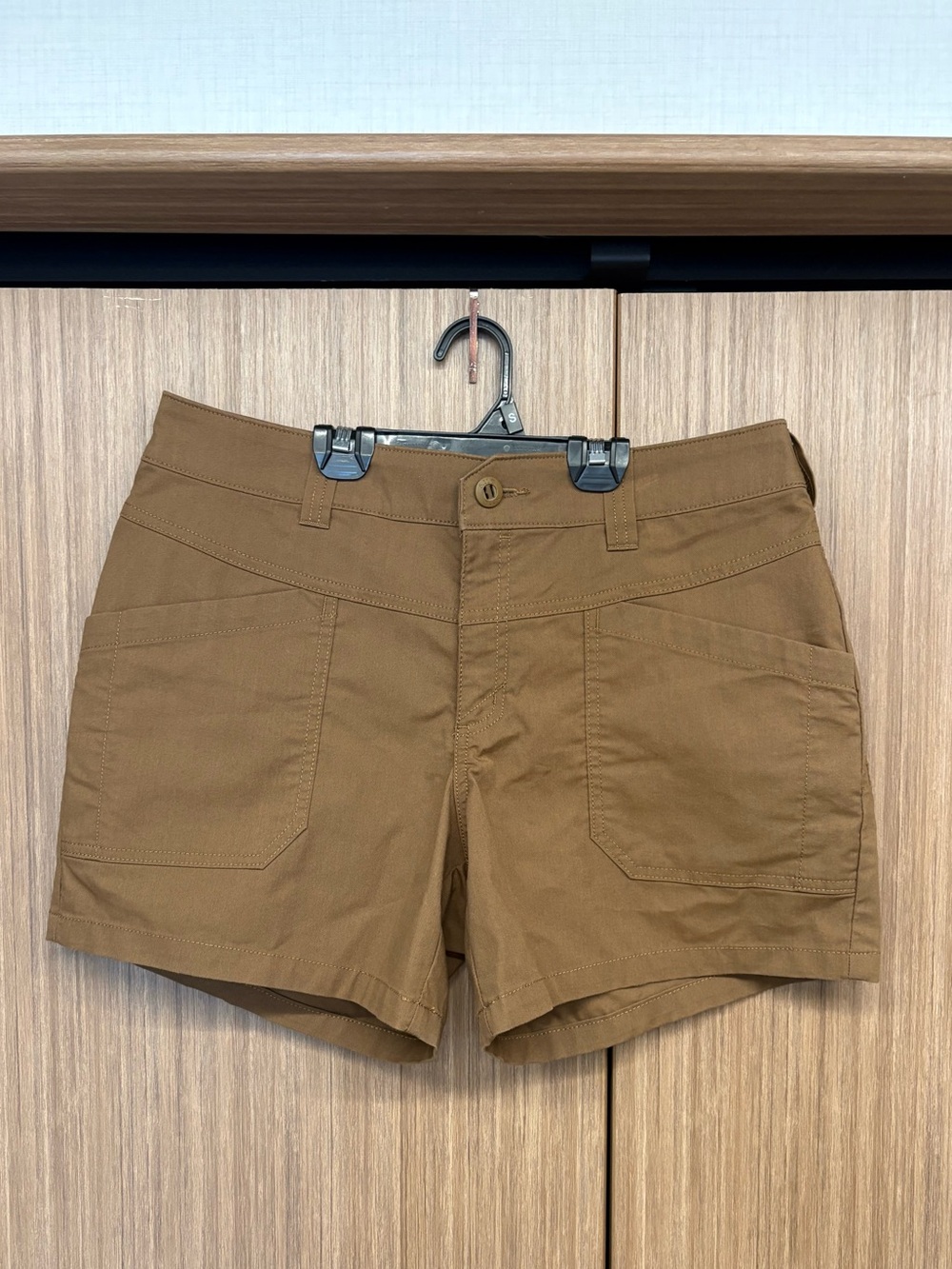 5.11 Tactical Women's Utility Shorts in Caramel Brown